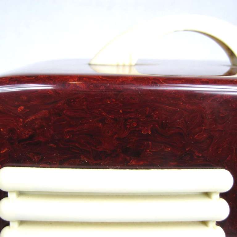 1940 Red General Television Catalin / Bakelite Tube Radio - Image 3
