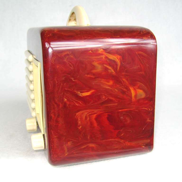 1940 Red General Television Catalin / Bakelite Tube Radio - Image 6