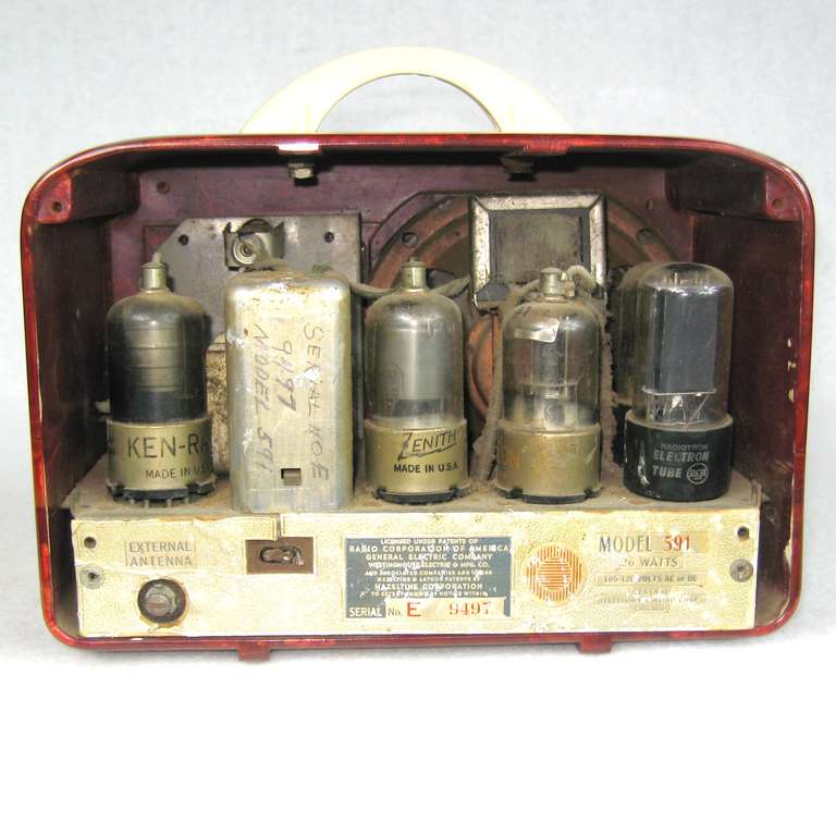 1940 Red General Television Catalin / Bakelite Tube Radio - Image 7