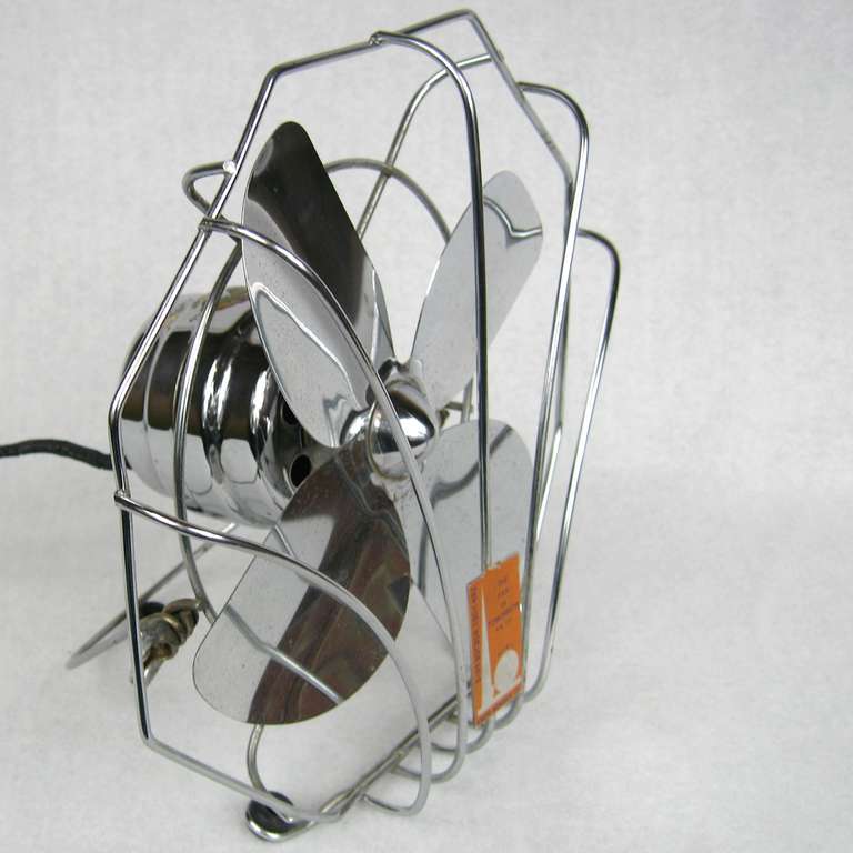 Rare 1939 New York Worlds Fair Fan - Image 4