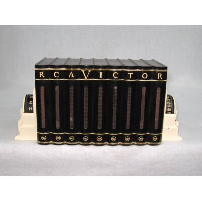 1940's Bakelite RCA Victor Book Radio Black / white